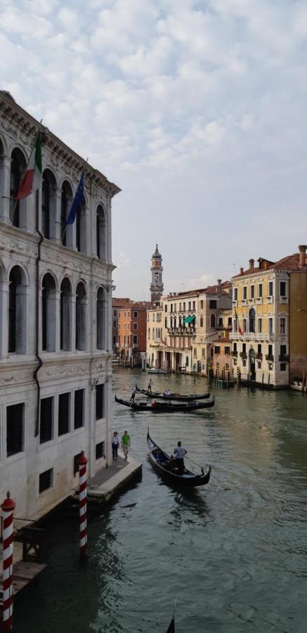 Gondola Show Venise Extérieur photo